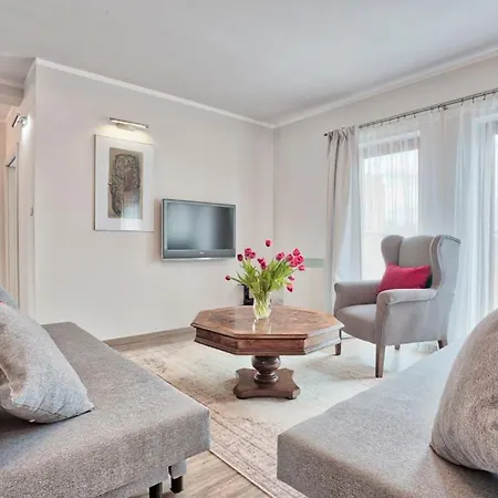 Apartment Family By Tyzenhauz *