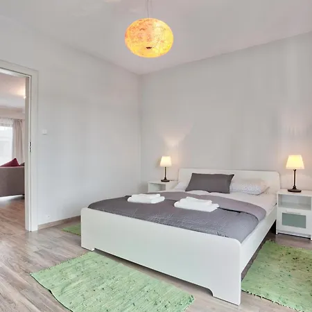 Apartment Family By Tyzenhauz *