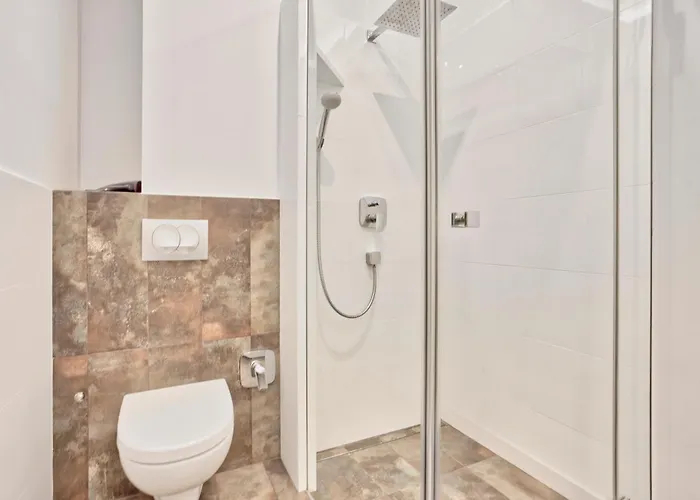 Family By Tyzenhauz *