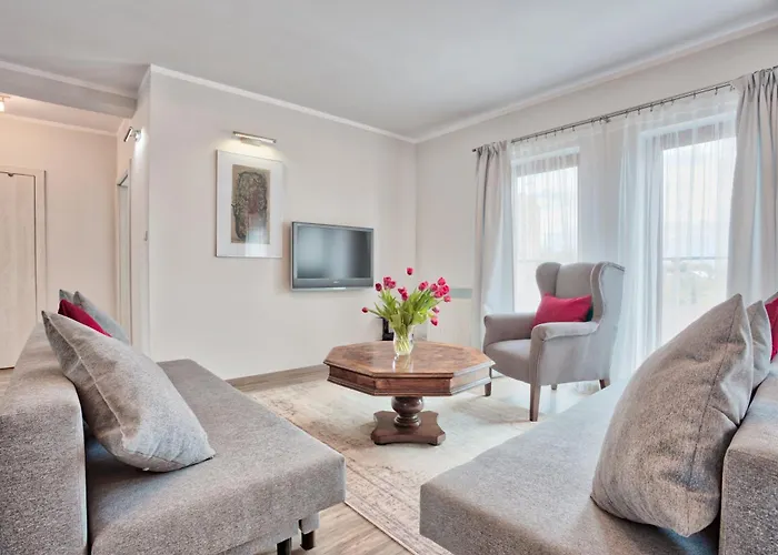 Family By Tyzenhauz Kraków